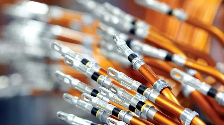 製品検査にIoTを導入することで不良率を30%削減し、製造品質を向上させました。